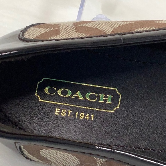 LIKE NEW COACH "True" Brown Signature and Patent Leather Ballet Flats - Picture 10 of 15
